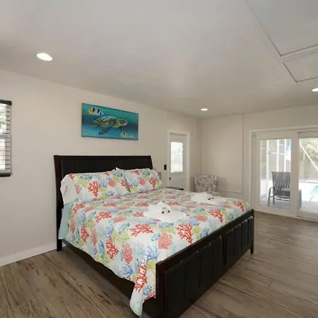 Heated Pool Home - Close To Beaches, Restaurants & More!